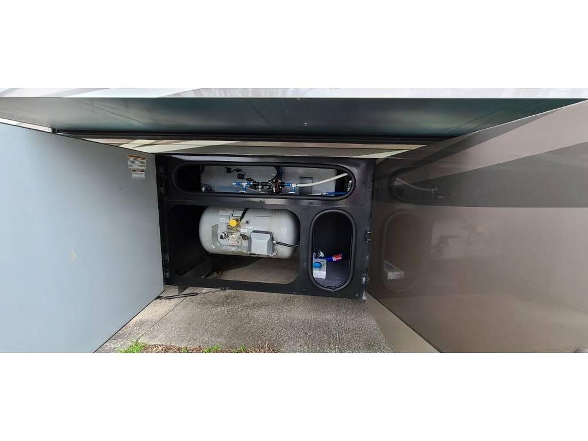 Used 2017 Winnebago Forza 34T