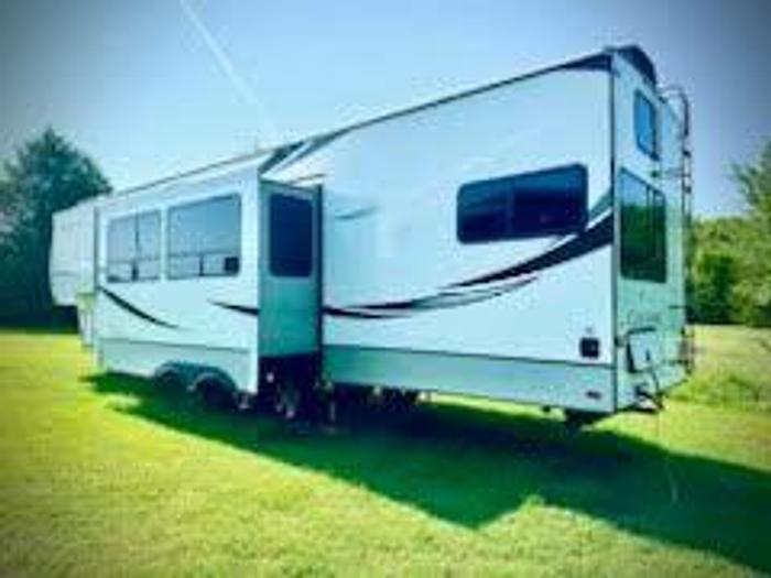 Used 2021 Keystone Cougar 364BHL