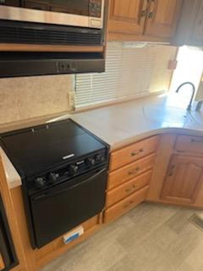 Used 2006 Keystone Montana 1647598 Fifth Wheel 