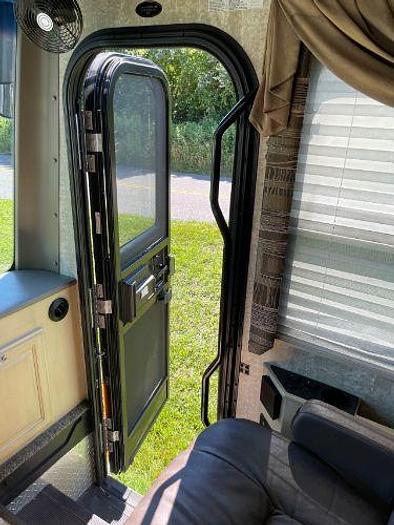 Used 2007 Coachmen Sportscoach Legend 40QS