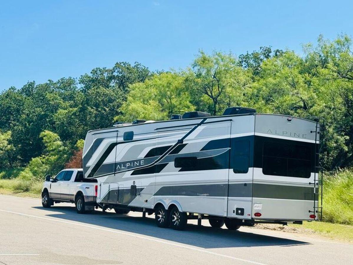 Used 2024 Keystone Alpine 3303CK Fifth Wheel