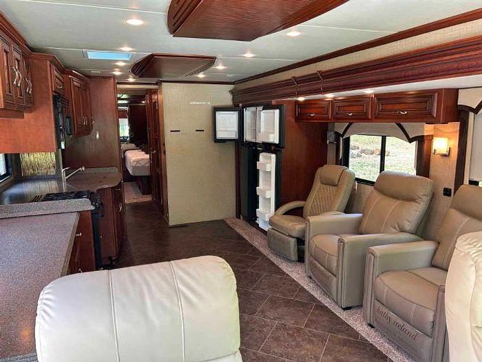 Used 2014 Newmar Ventana 3849