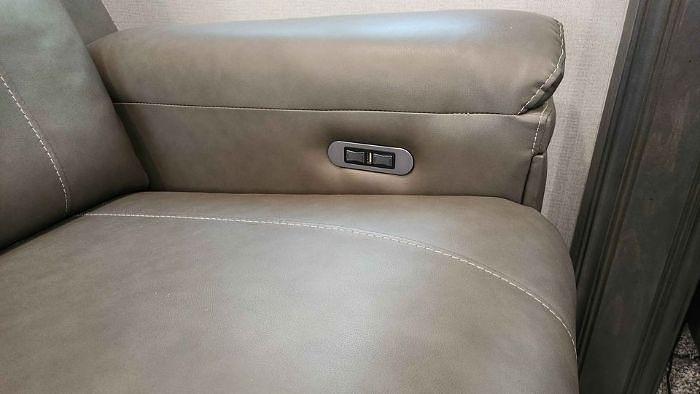 Used 2021 Keystone Montana 383TH