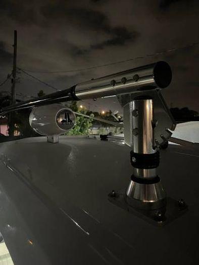 Used 2006 Hydra-Sports Vector CC25