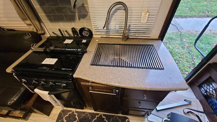 Used 2018 Palomino SolAire Expandable 147X