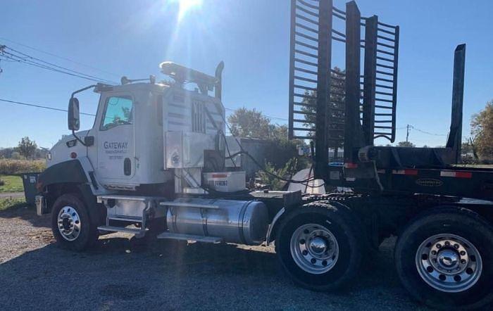 Used 2013 CATERPILLAR CT660