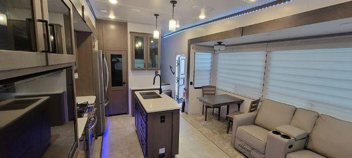 Used 2022 Palomino Columbus 299RLC