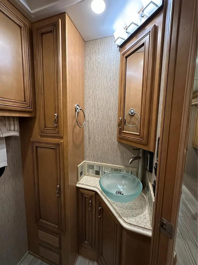 Used 2015 Newmar Ventana 4002