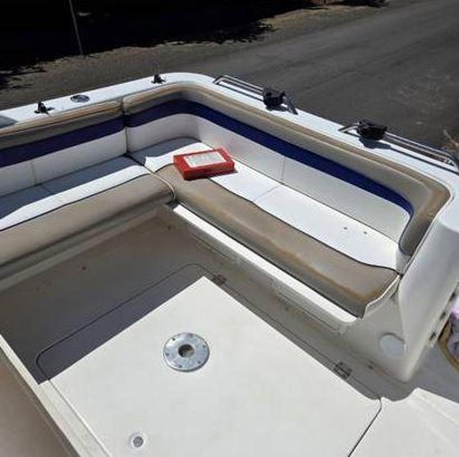 Used 2000 Sea swirl 250 Aft – 5.7L Volvo Penta – Volvo Outdrive – Macerator