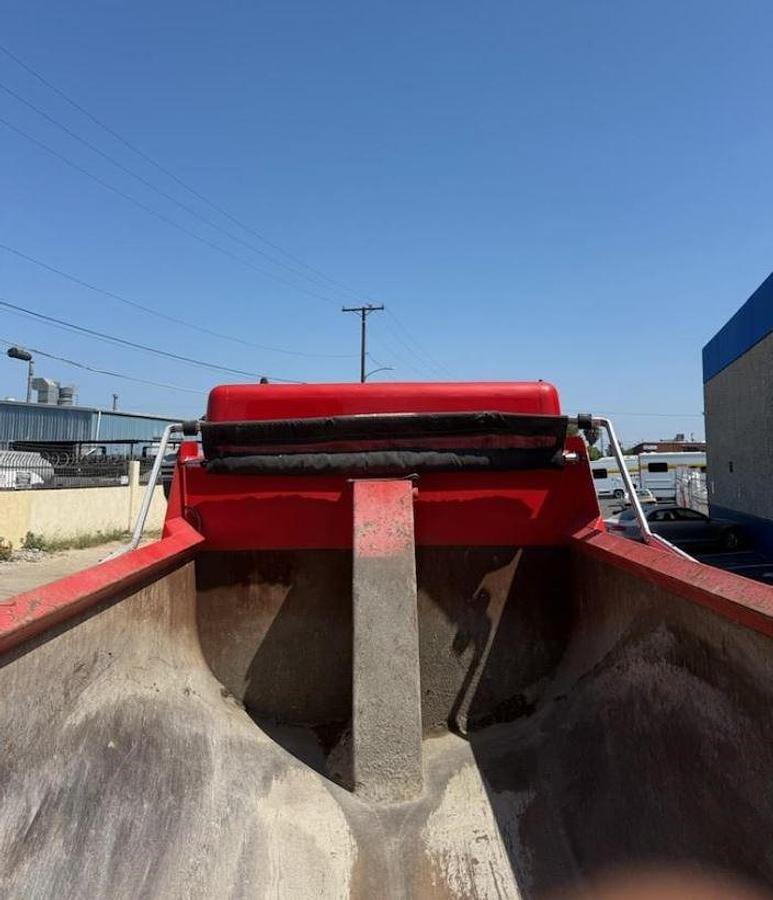Used 2015 Peterbilt 579 End Dump Truck