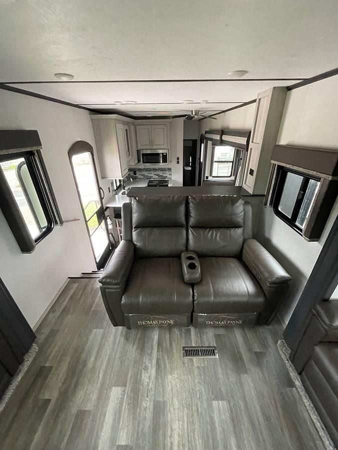 Used 2021 Keystone Montana High Country 377FL