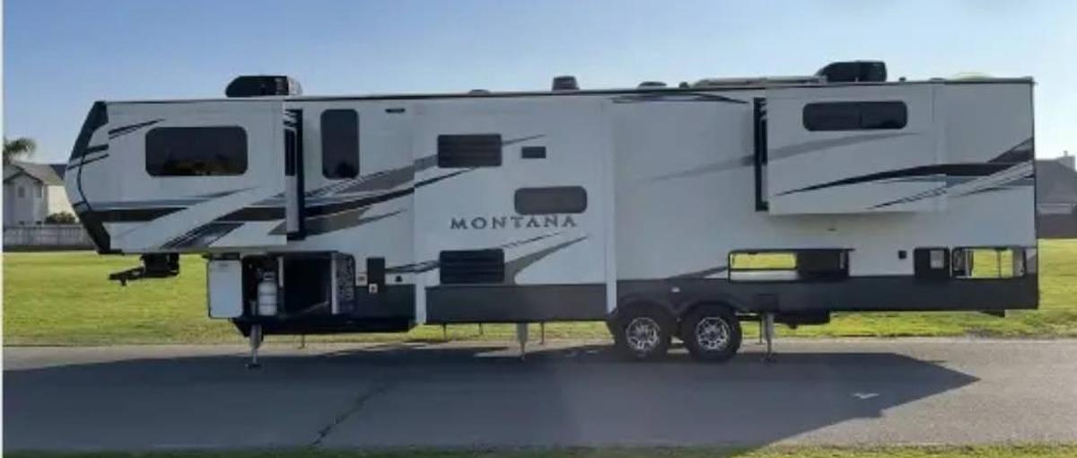 Used 2021 Keystone Montana 3760FL Four Season Fifth Wheel