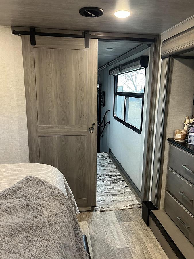 Used 2021 Keystone Montana 3781RL Fifth Wheel