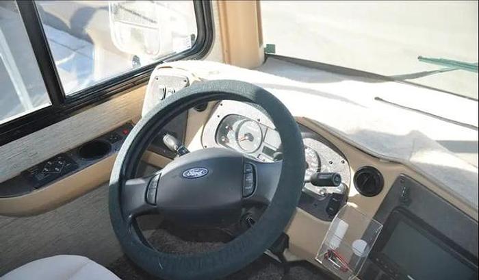 Used 2017 Newmar Bay Star 3401