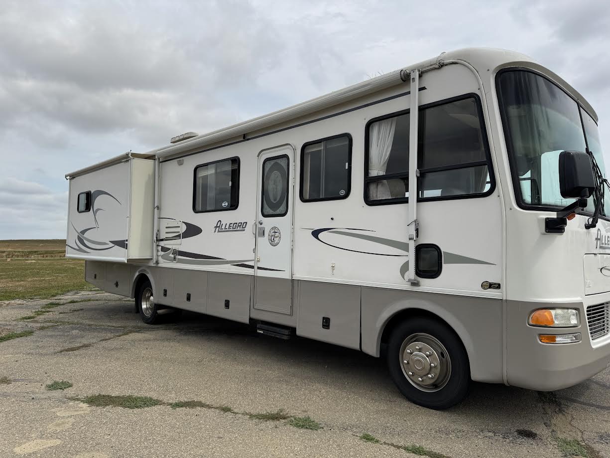 Used 2002 Tiffin Motorhomes Allegro Bay 37DB Class A Motorhome