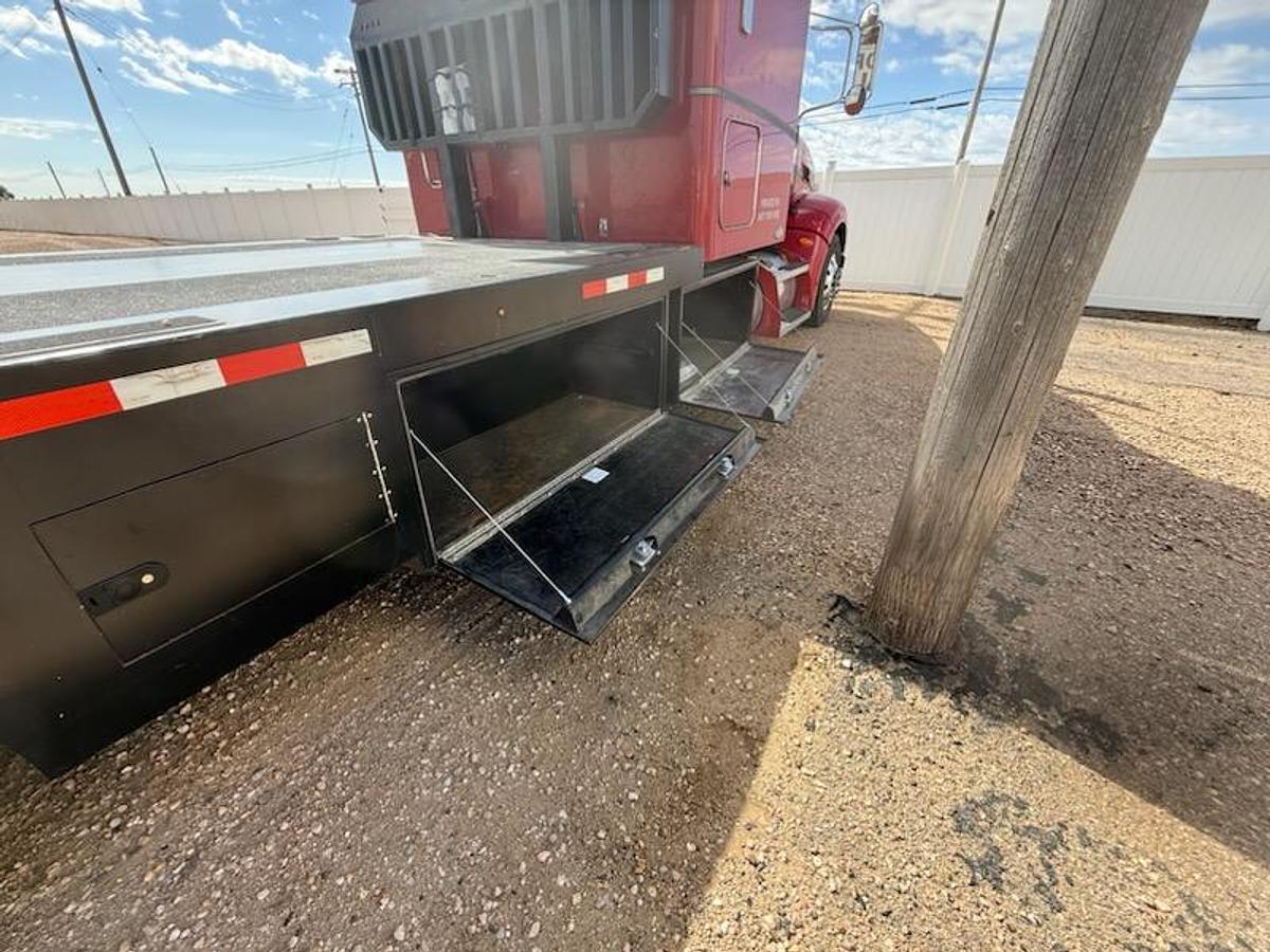 Used 2009 Peterbilt 386