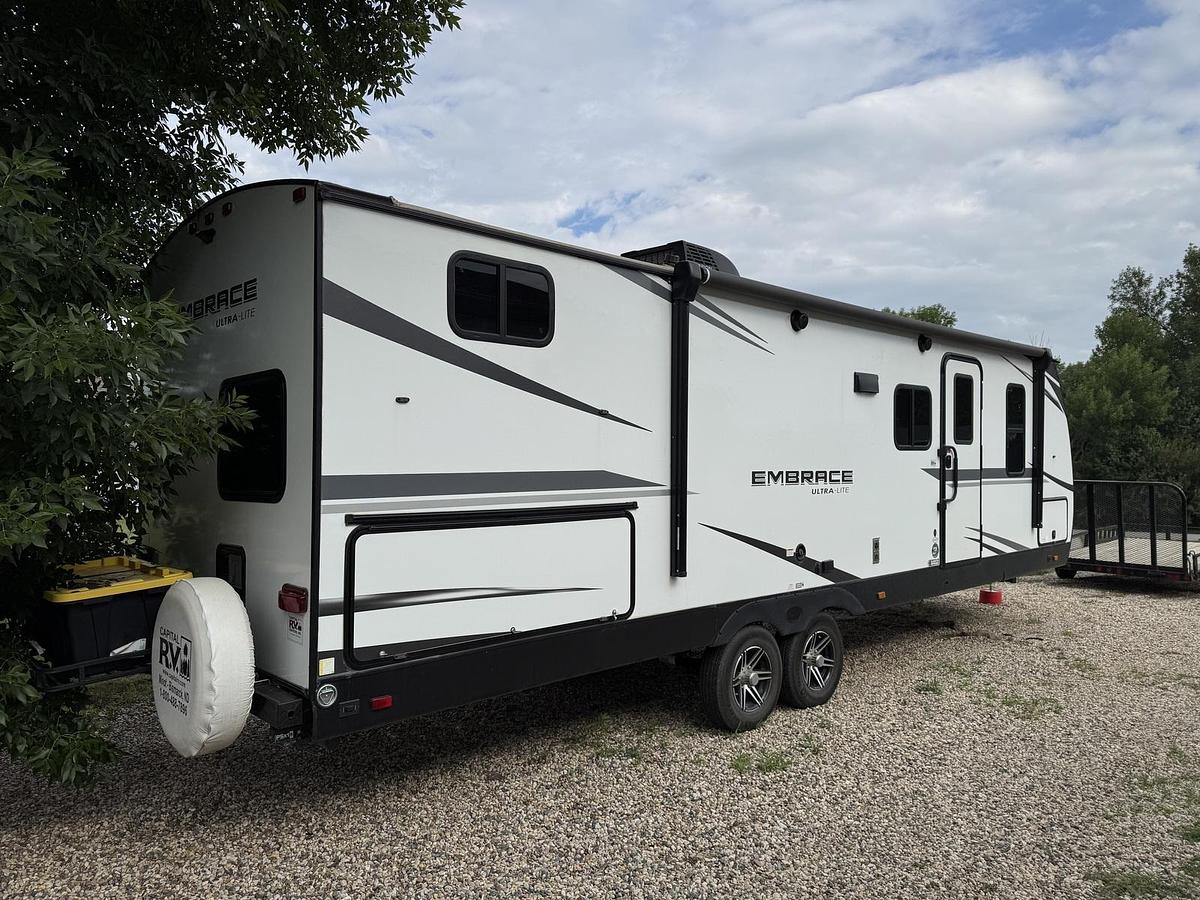 Used 2021 Cruiser Embrace EL275