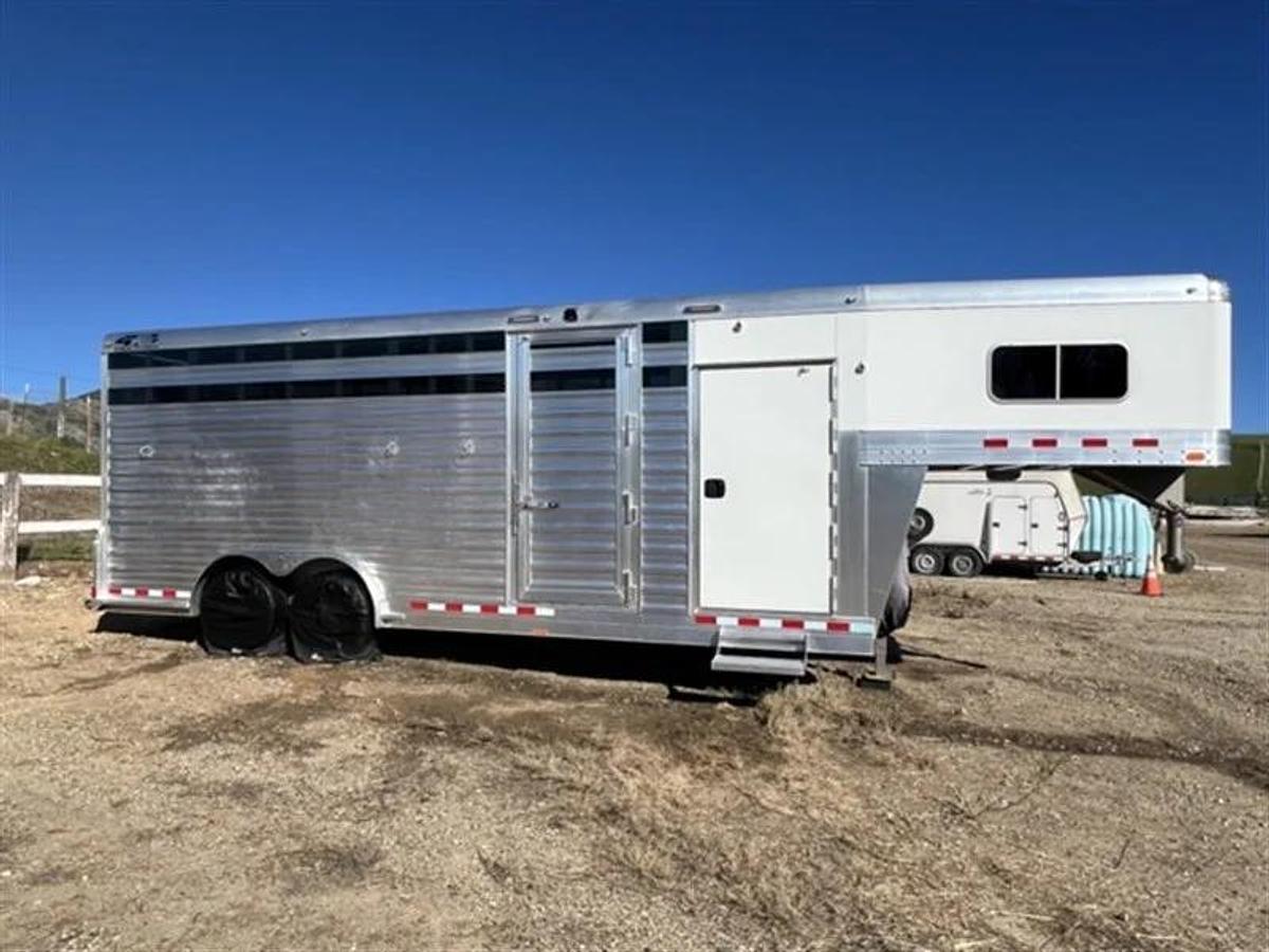Used 2023 4 Star Polo Aluminum Horse Trailer