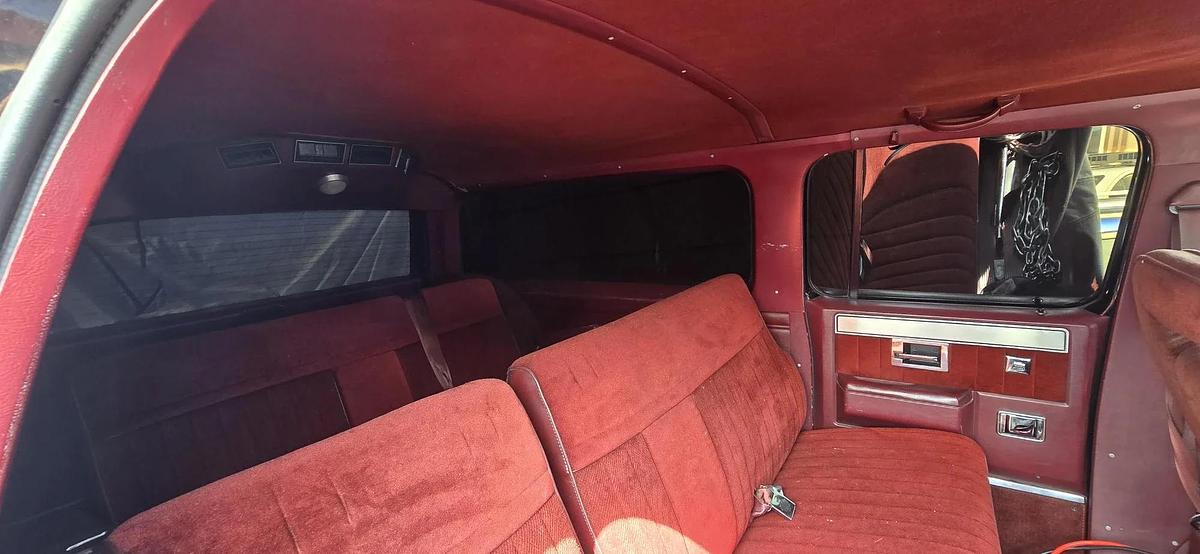 Used 1988 MC Suburban 4WD 2500