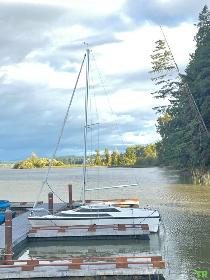 Used 1992 MacGregor M19 Sailboat