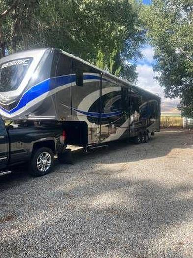 Used 2021 Jayco SEISMIC 4125 TOY HAULER 45 Foot