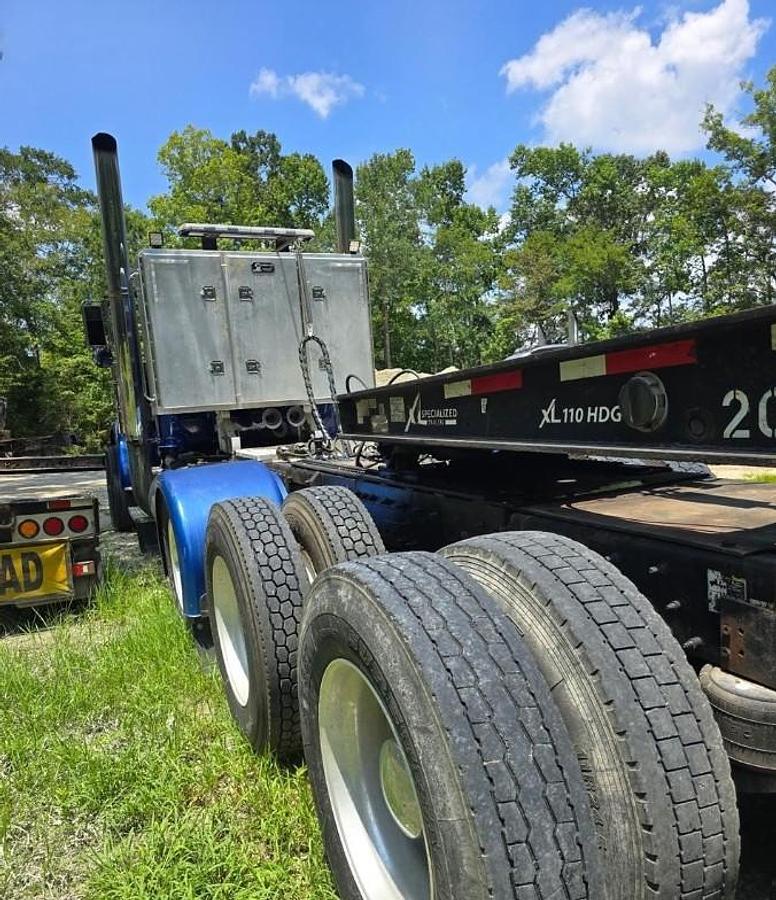Used 2012 PETERBILT 389