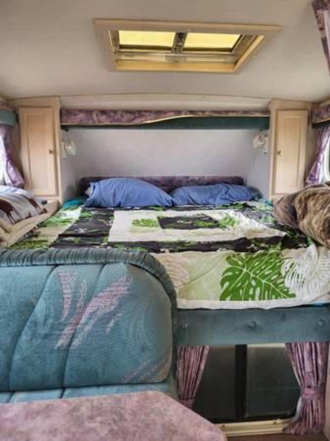 Used 1996 Bigfoot Pickup Camper