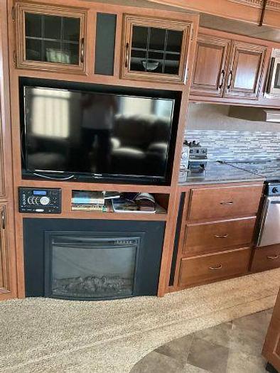 Used 2015 Forest River Sandpiper 346RETS