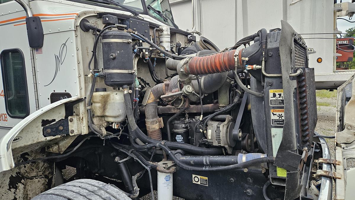 Used 2005 Peterbilt PB335