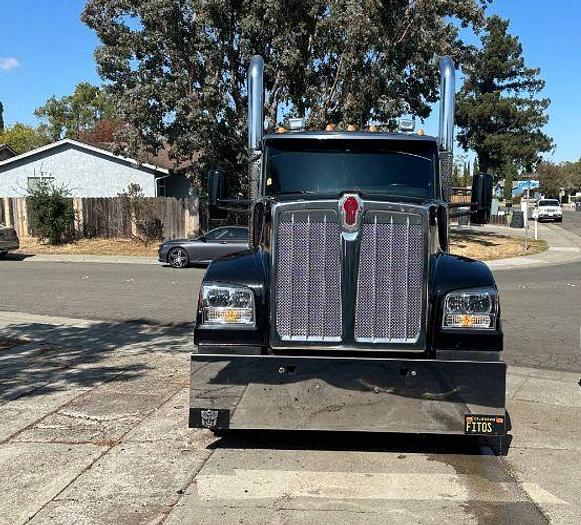 Used 2021 KENWORTH W990