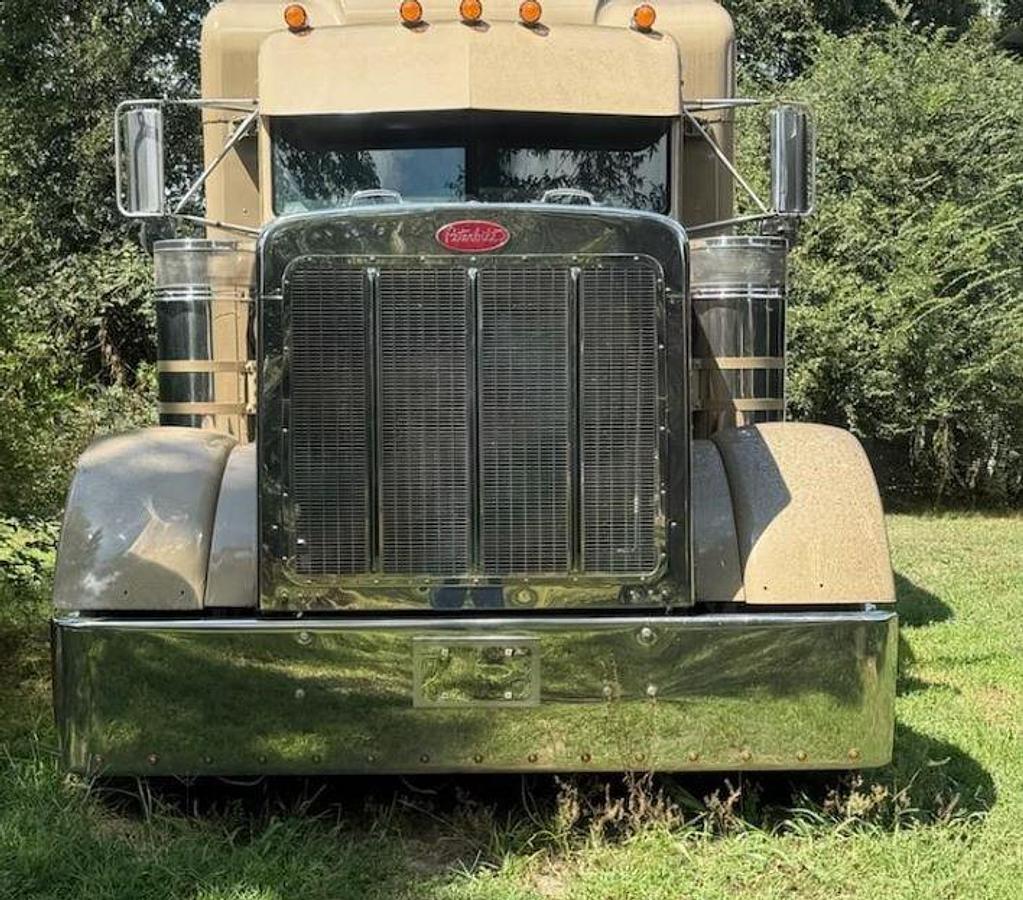 Used 2006 Peterbilt 379EXHD Sleeper Semi Truck – Caterpillar C15 – 550 HP – Engine Overhaul – Tandem Axle