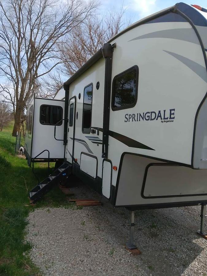 Used 2020 Keystone Springdale 253FWRE Fifth Wheel