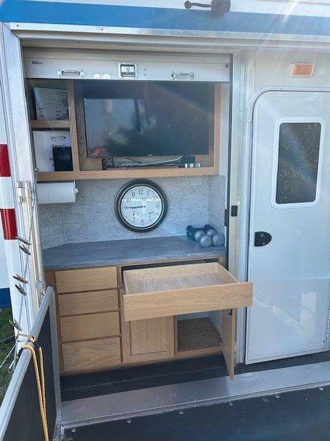 Used 2022 Space Craft V405 Fifth Wheel
