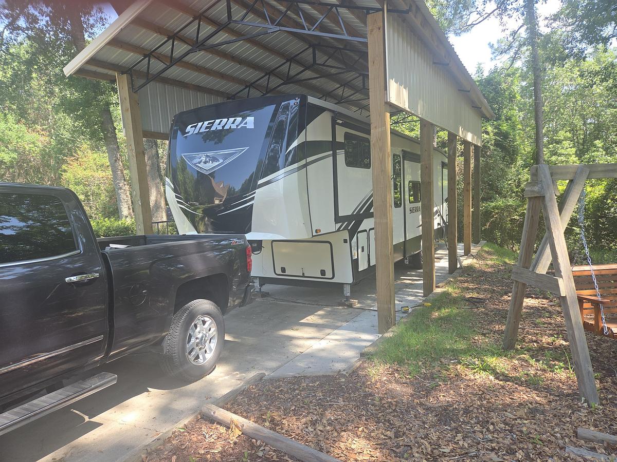 Used 2020 Forest River Sierra 38FKOK Fifth Wheel • Front Kitchen • King Bed