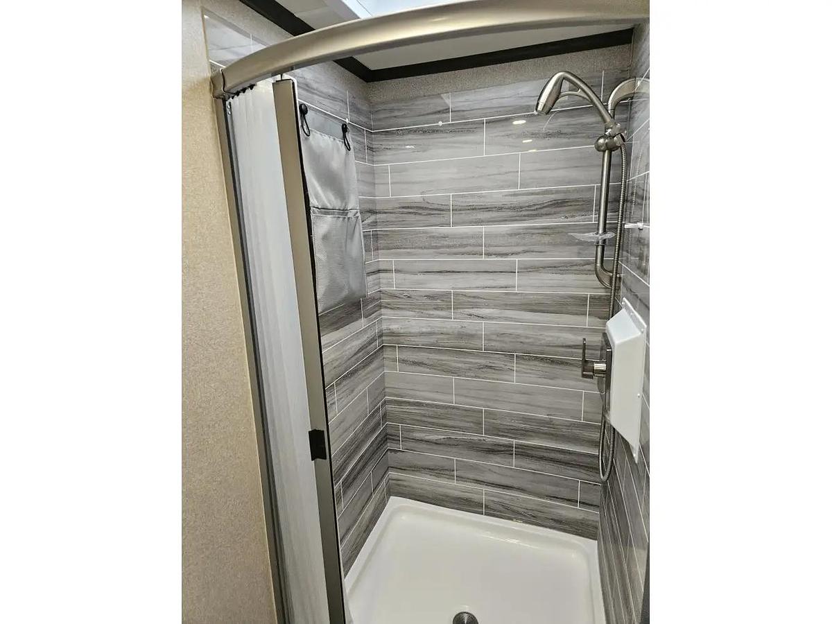 Used 2022 Dynamax Isata 5 30FW