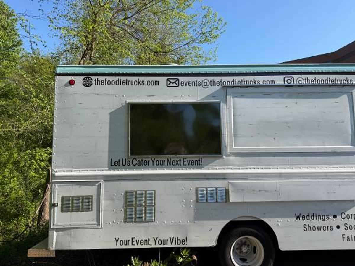 Used 2006 Ford E-350 Food Truck