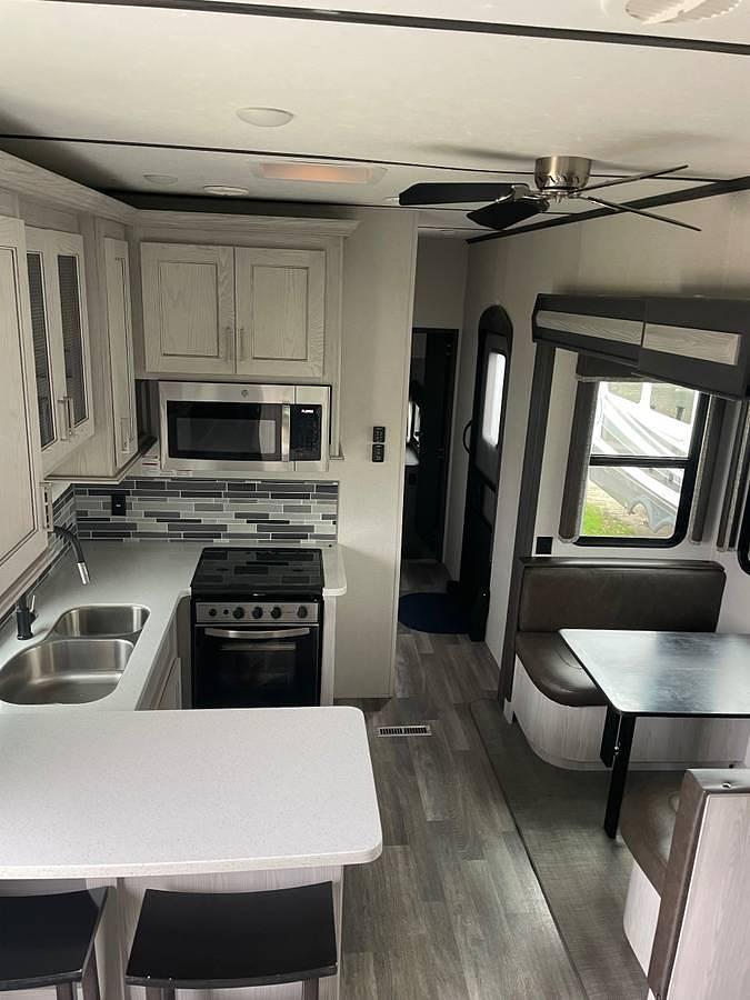 Used 2021 Keystone Montana High Country 377FL