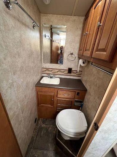 Used 2012 Winnebago Vista 26P