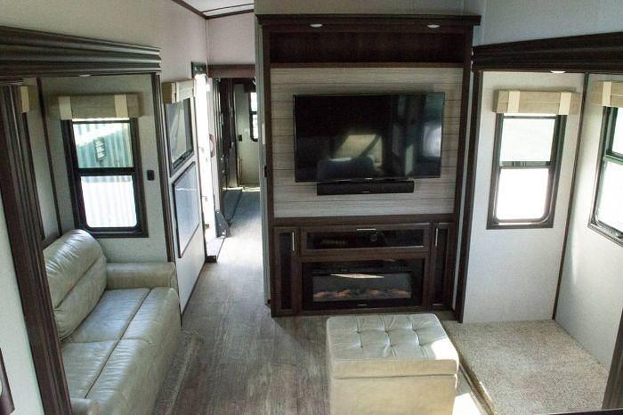 Used 2019 Jayco Northpoint 383FKWS