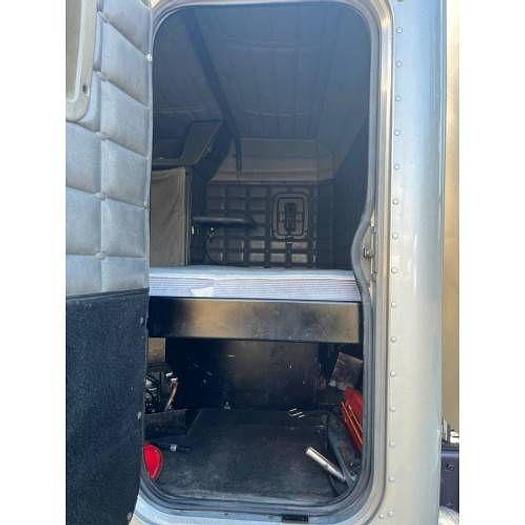 Used 1998 Peterbilt 379 Sleeper Truck