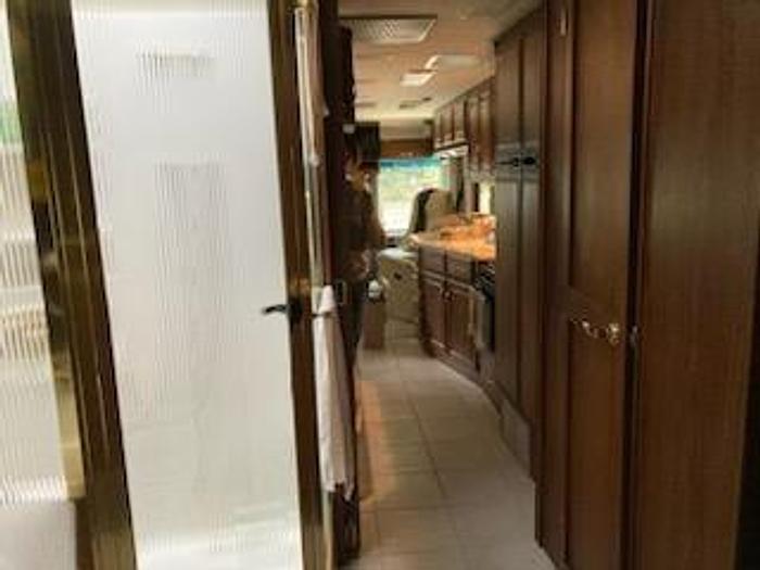 Used 2002 Fleetwood Revolution 38B