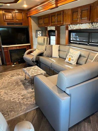Used 2018 Fleetwood Discovery 38F
