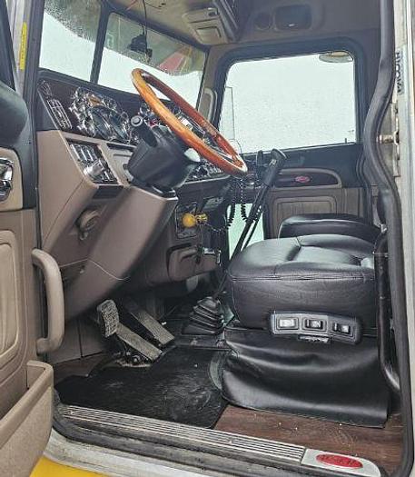 Used 2014 Peterbilt 389