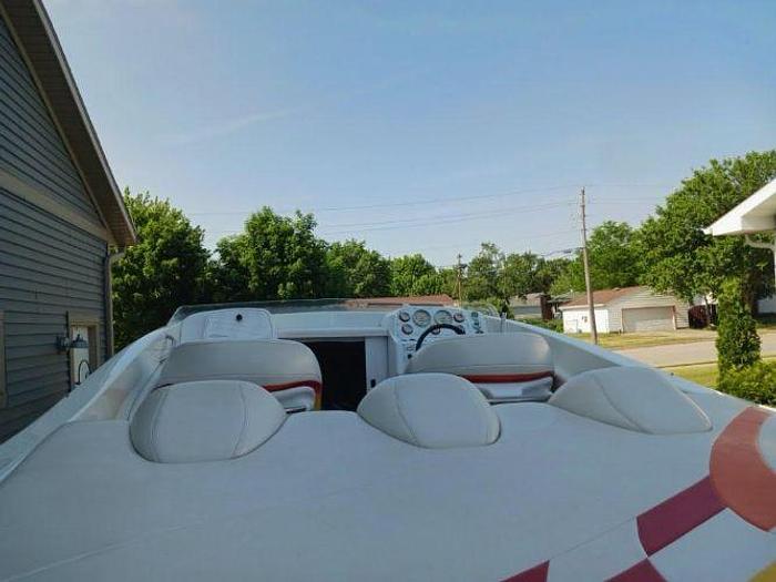 Used 2000 Baja Outlaw Powerboat with Trailer