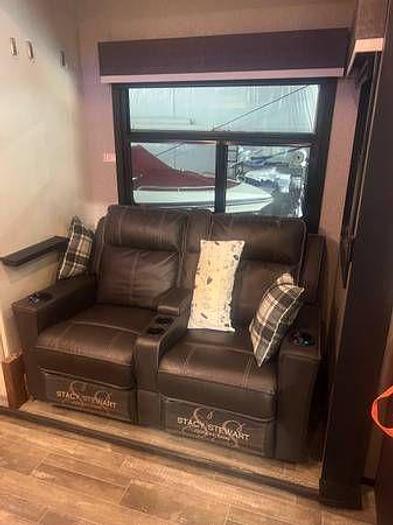 Used 2021 Jayco SEISMIC 4125 TOY HAULER 45 Foot