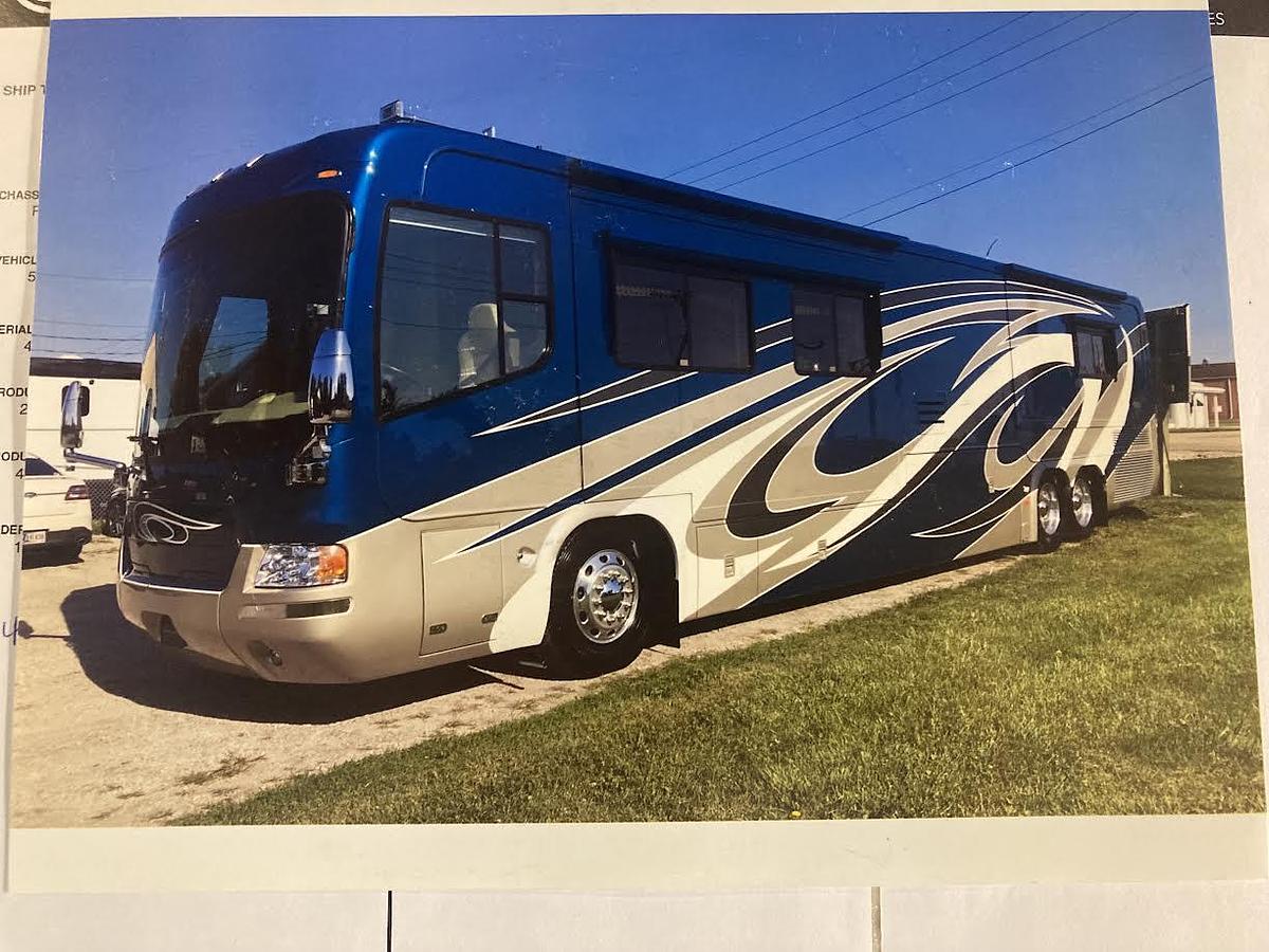 Used 2005 Monaco Signature Castle IV Class A Motorhome