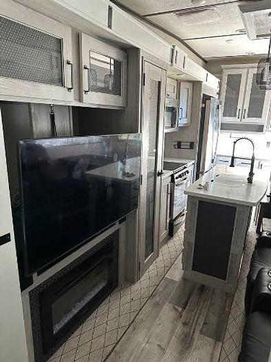 Used 2022 Keystone Montana High Country 331RL