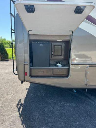 Used 2017 Thor Motor Coach Hurricane 29M
