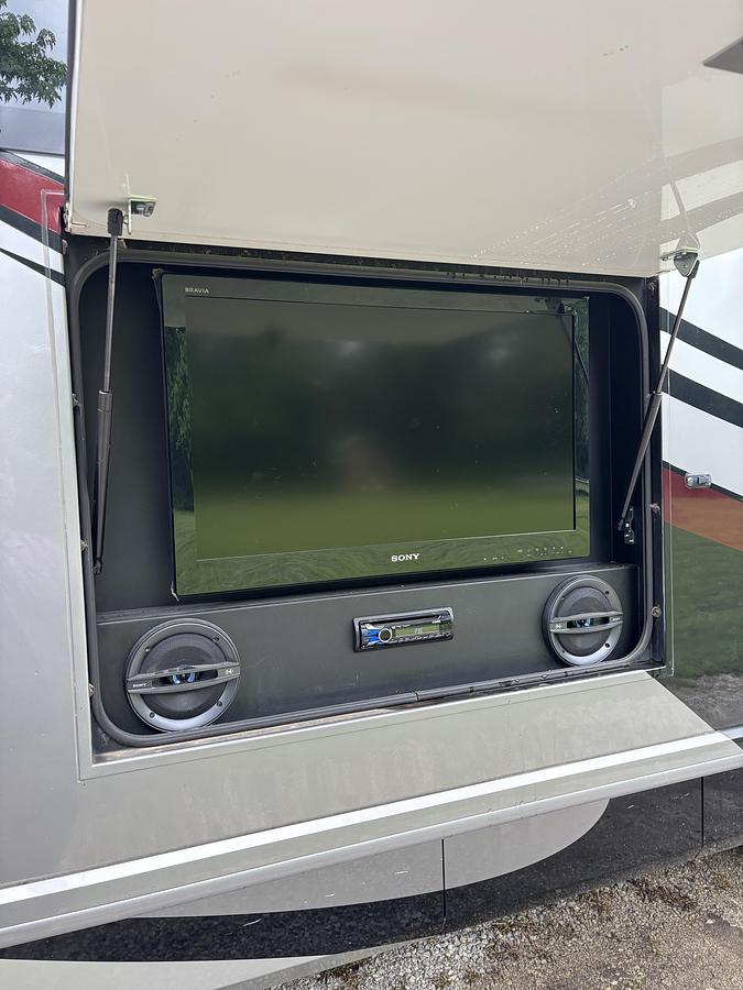 Used 2013 American Coach American Revolution 38S Class A Motorhome