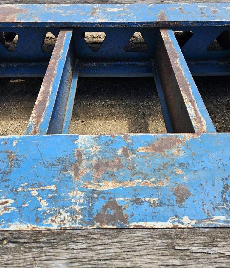 Used 2006 TRAIL KING TK130HDG 120 in Lowboy Trailer